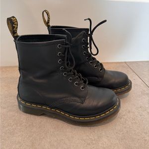 EUC Dr. Martens Women’s 1460 Boot